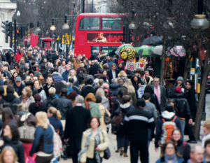 Government should consider mandatory London Living Wage, says leading housing association