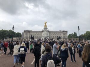 Sadiq Khan confirms he’s ‘ready to support’ new King in choice of location for Elizabeth statue