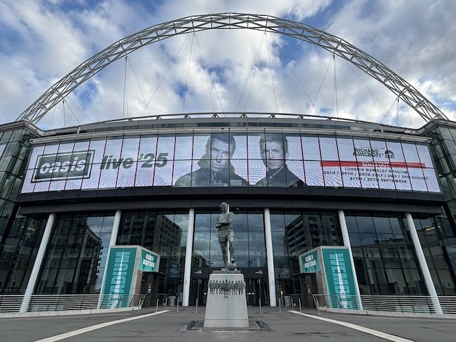 Julie Hamill: Oasis fever on the streets of London